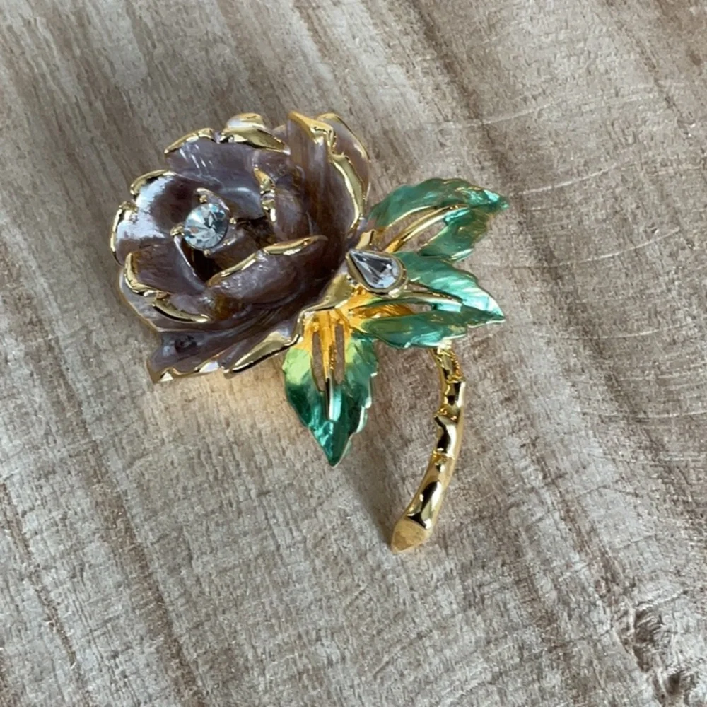 Princess Diana English Rose Pin/Brooch - Picture 5 of 12